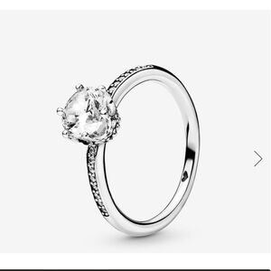 Pandora ring Clear Sparkling Crown Solitaire